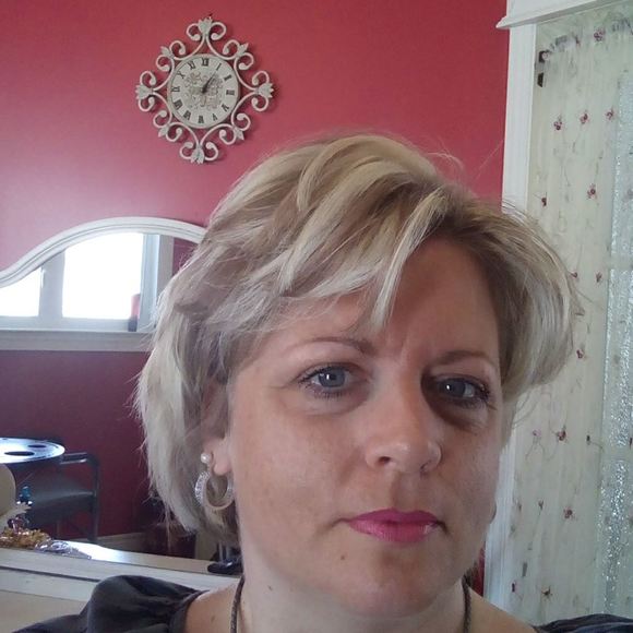 Meet your Posher, Chantale - Picture 1 of 1